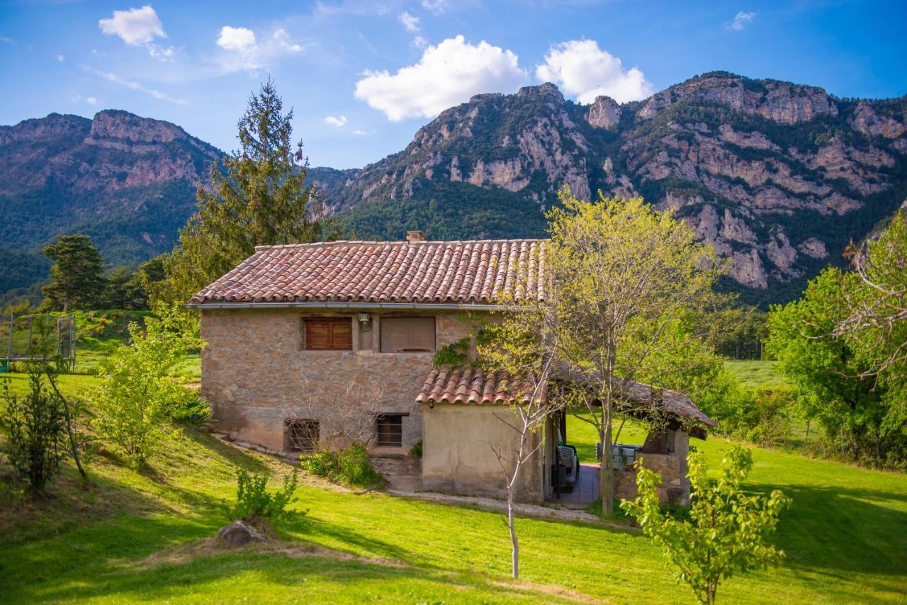 Complex Rural Can Caubet Berga Exterior photo